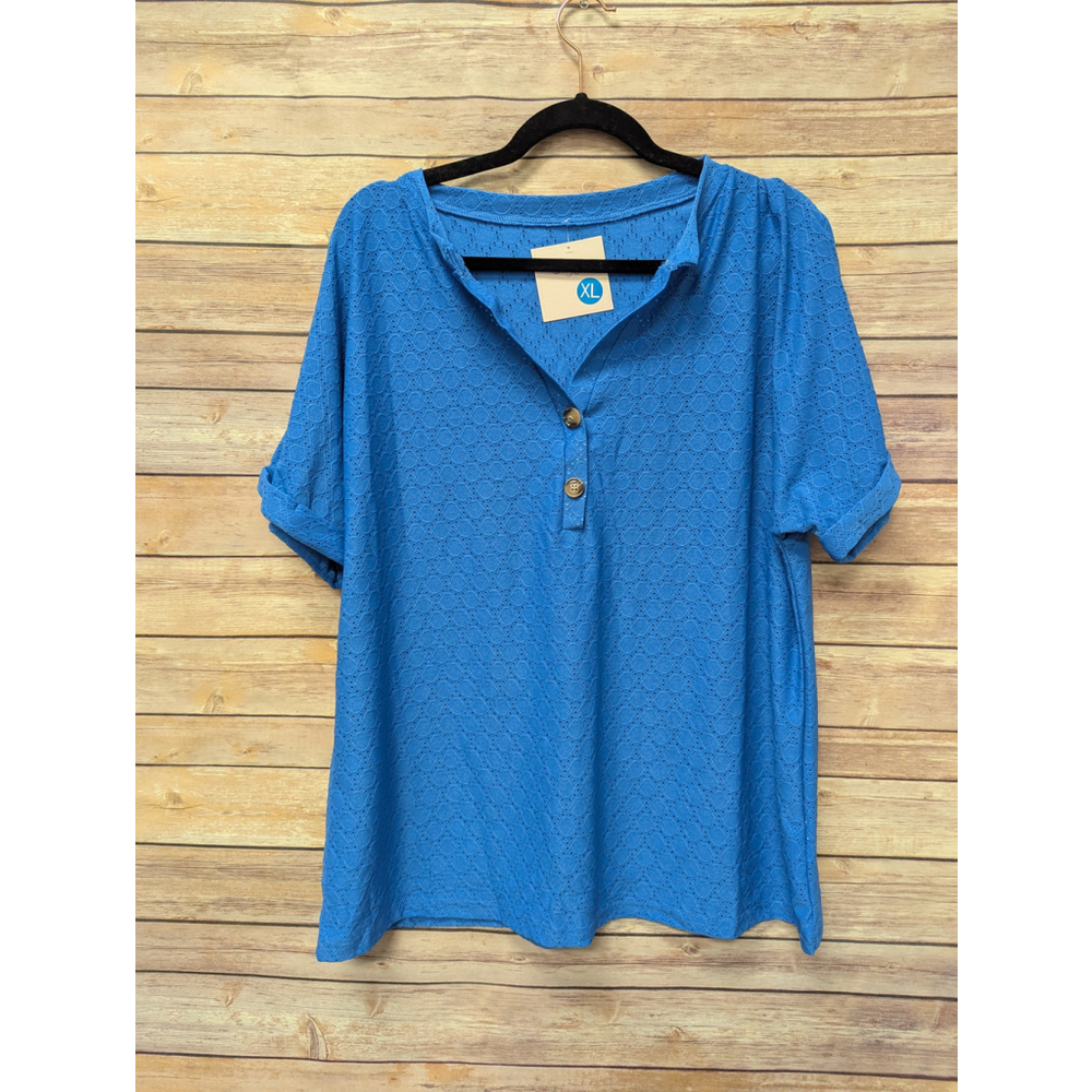 Everyday blue, v neck button up top. Xl